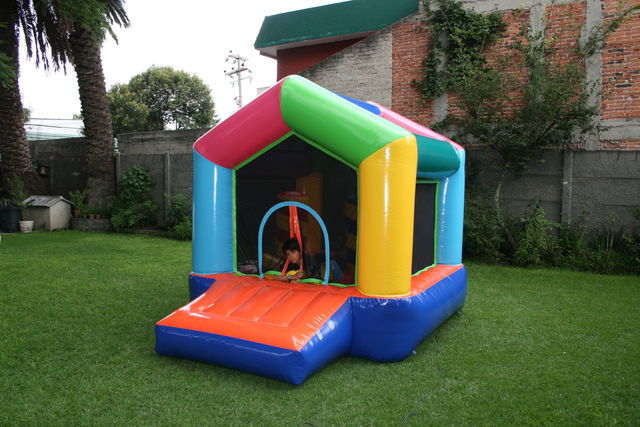 MINICASITA CON RESBALADILLA 2.8X3 PROMOCION TODO EL DIA
