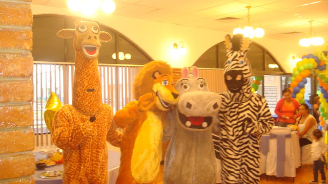 ALEX, GLORIA, MARTI Y MELMAN